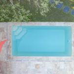 Piscine coque polyester à fond plat avec escalier d'angle modèle Majorque