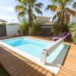 Piscine coque polyester à fond plat avec escalier d'angle modèle Minorque